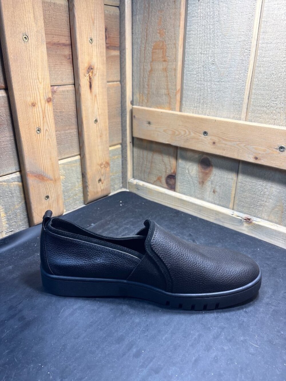 Vionic Cambria Black Leather Slip On Sneakers Womens US 10 UK 8 EU 41 - Picture 6 of 9